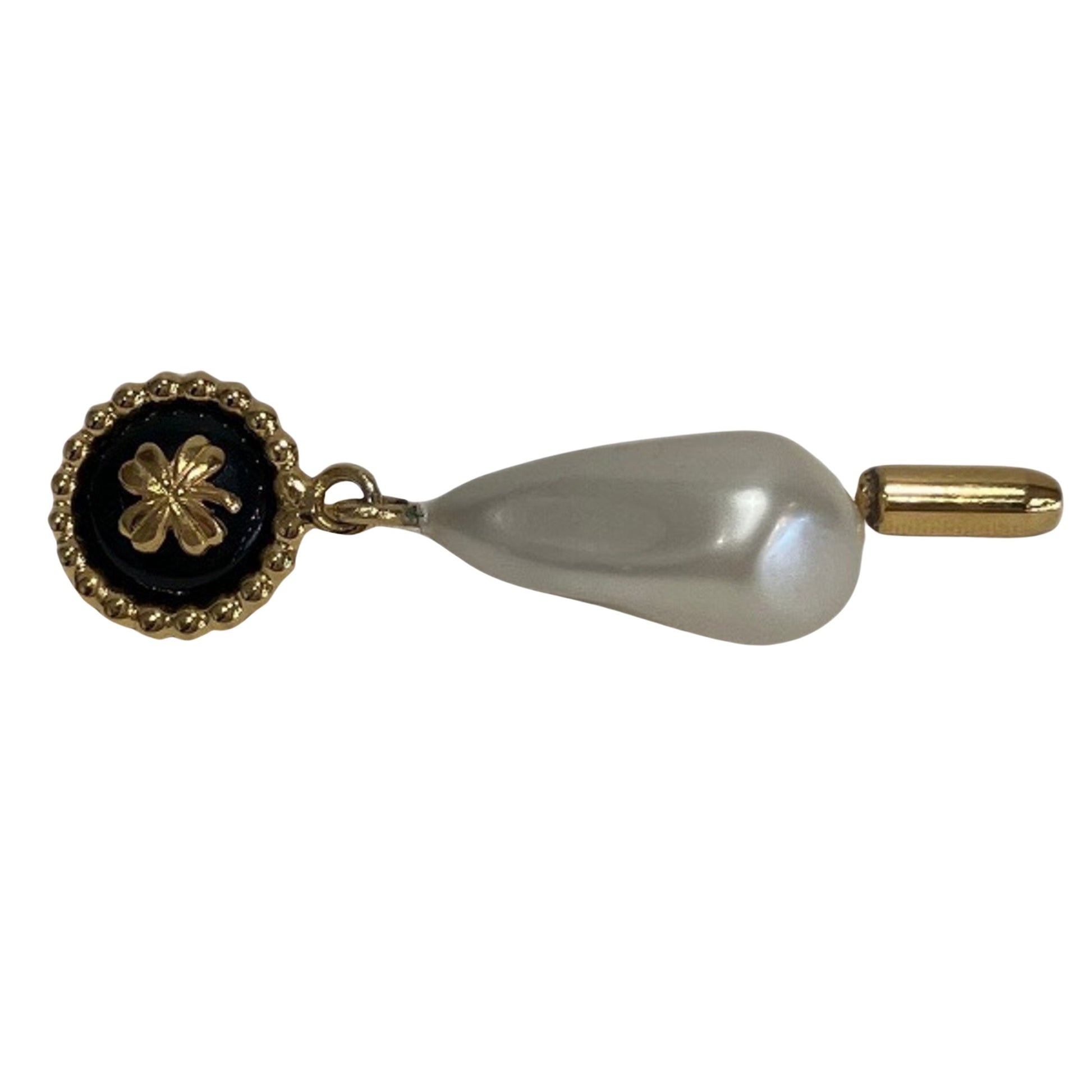 Chanel Clover Gold Gold Plated Brooch 